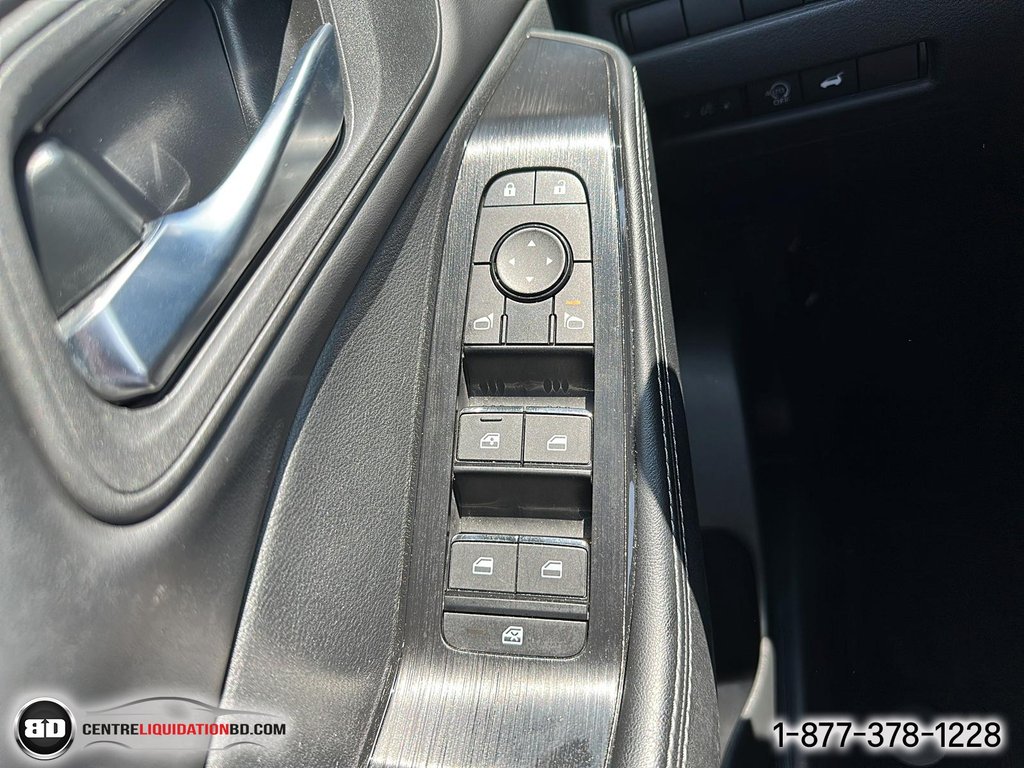 2024 Nissan Rogue SV Moonroof in Granby, Quebec - 15 - w1024h768px