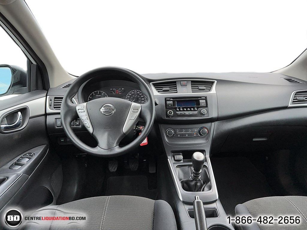 2017 Nissan Sentra in Granby, Quebec - 12 - w1024h768px