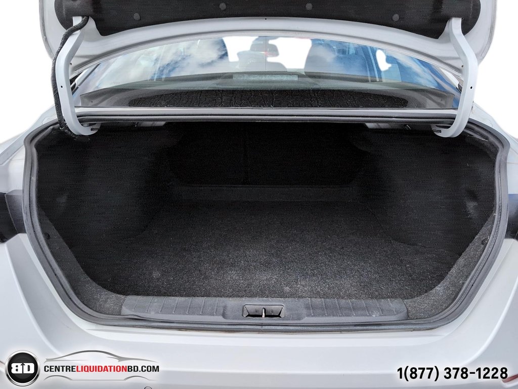 2023 Nissan Sentra SV TOIT OUVRANT in Granby, Quebec - 11 - w1024h768px