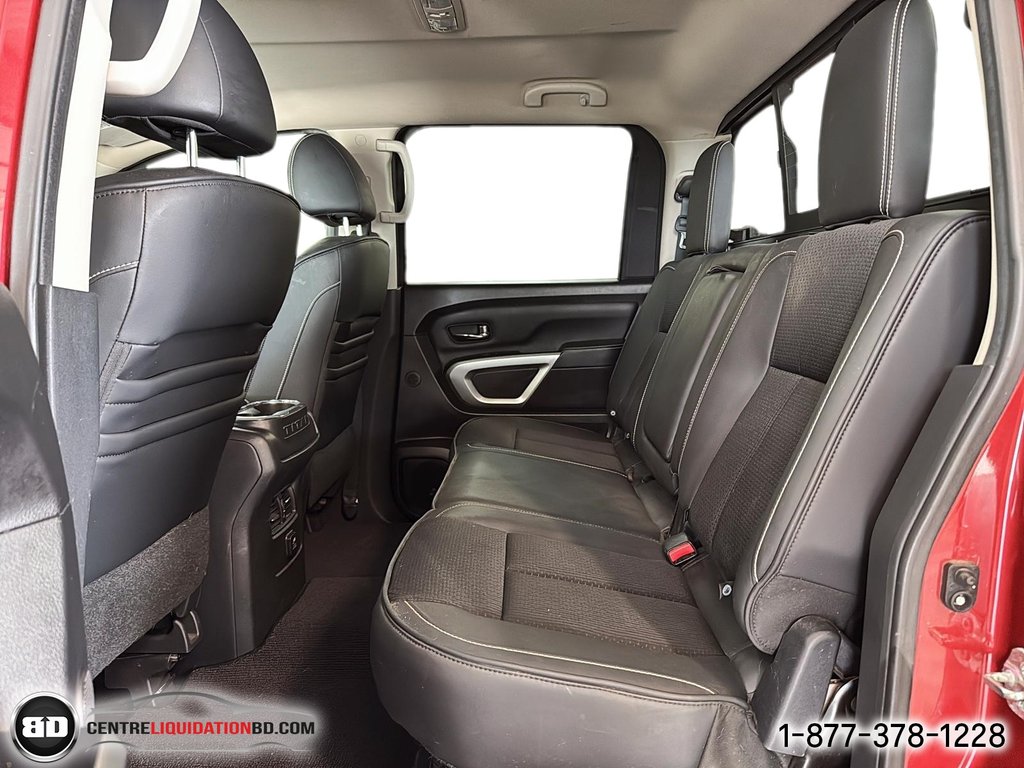 Nissan Titan PRO-4X 2017 à Granby, Québec - 13 - w1024h768px