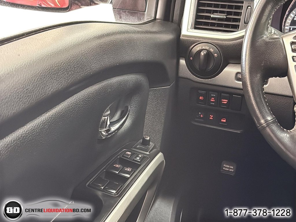 Nissan Titan PRO-4X 2017 à Granby, Québec - 16 - w1024h768px