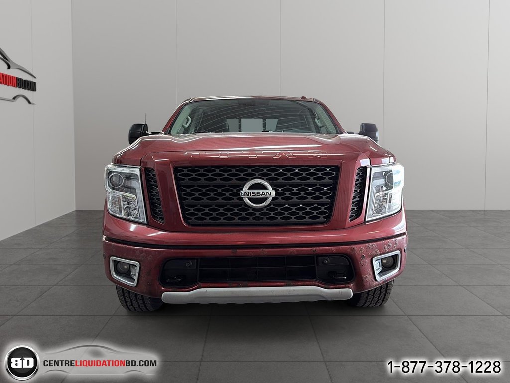 Nissan Titan PRO-4X 2017 à Granby, Québec - 2 - w1024h768px