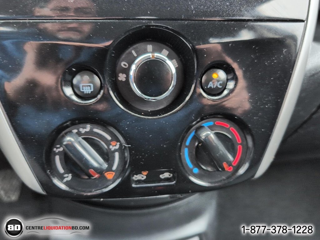 Nissan Versa Note SV 2015 à Granby, Québec - 17 - w1024h768px