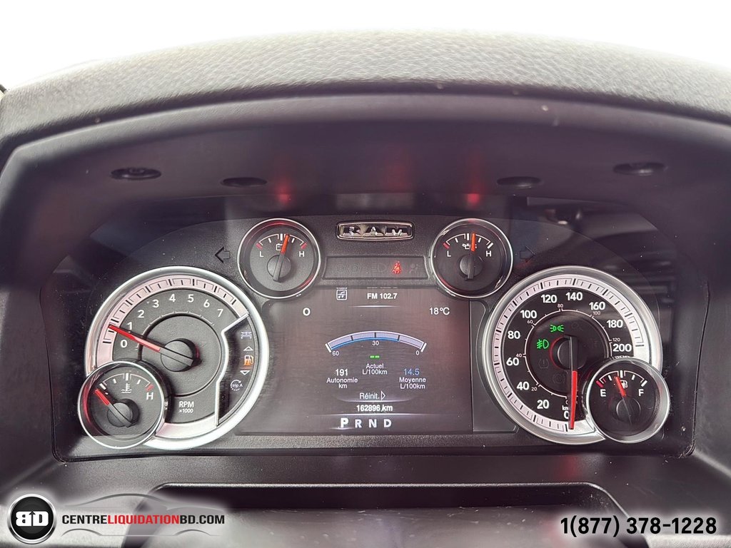 2021 Ram 1500 Classic Express QUAD CAB V6 3.6L 4X4 in Granby, Quebec - 20 - w1024h768px