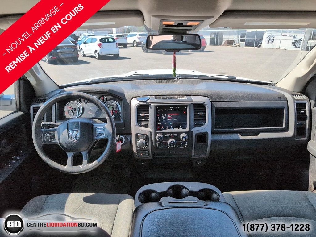 2021 Ram 1500 Classic Express QUAD CAB V6 3.6L 4X4 in Granby, Quebec - 9 - w1024h768px
