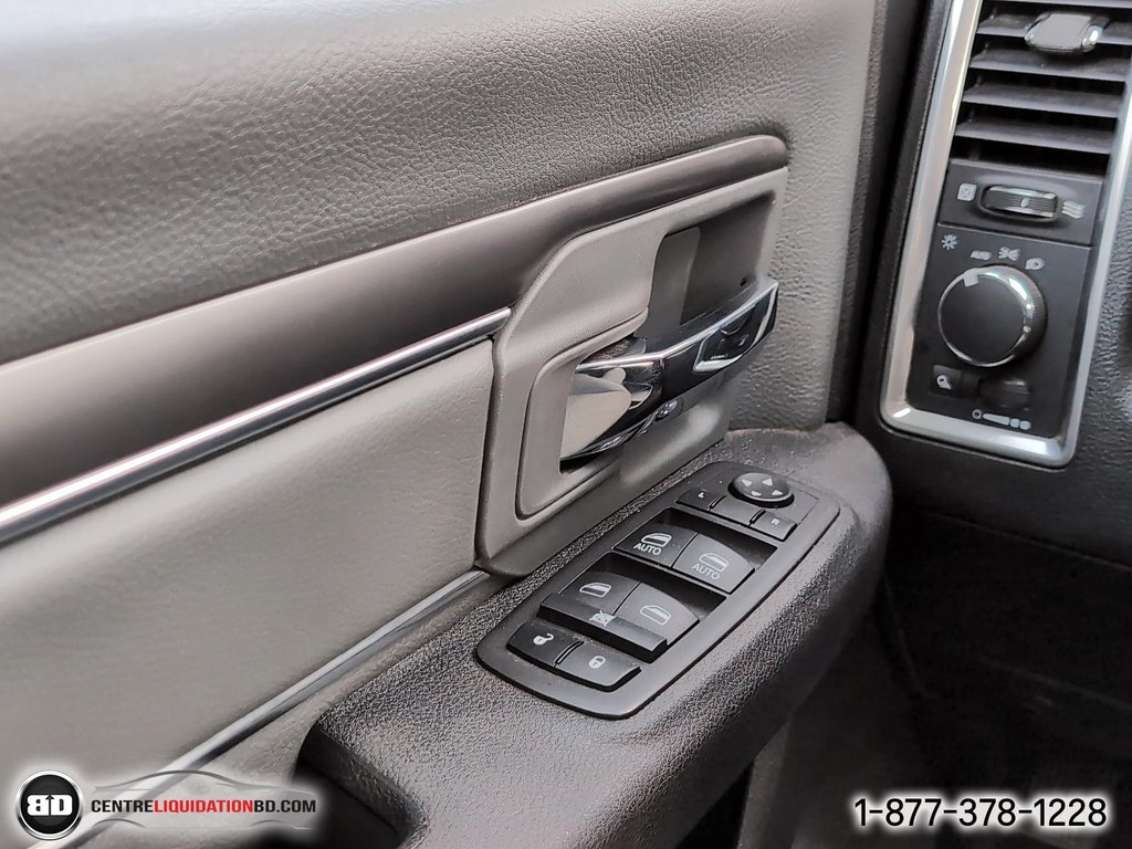 2023 Ram 1500 Classic in Granby, Quebec - 14 - w1024h768px