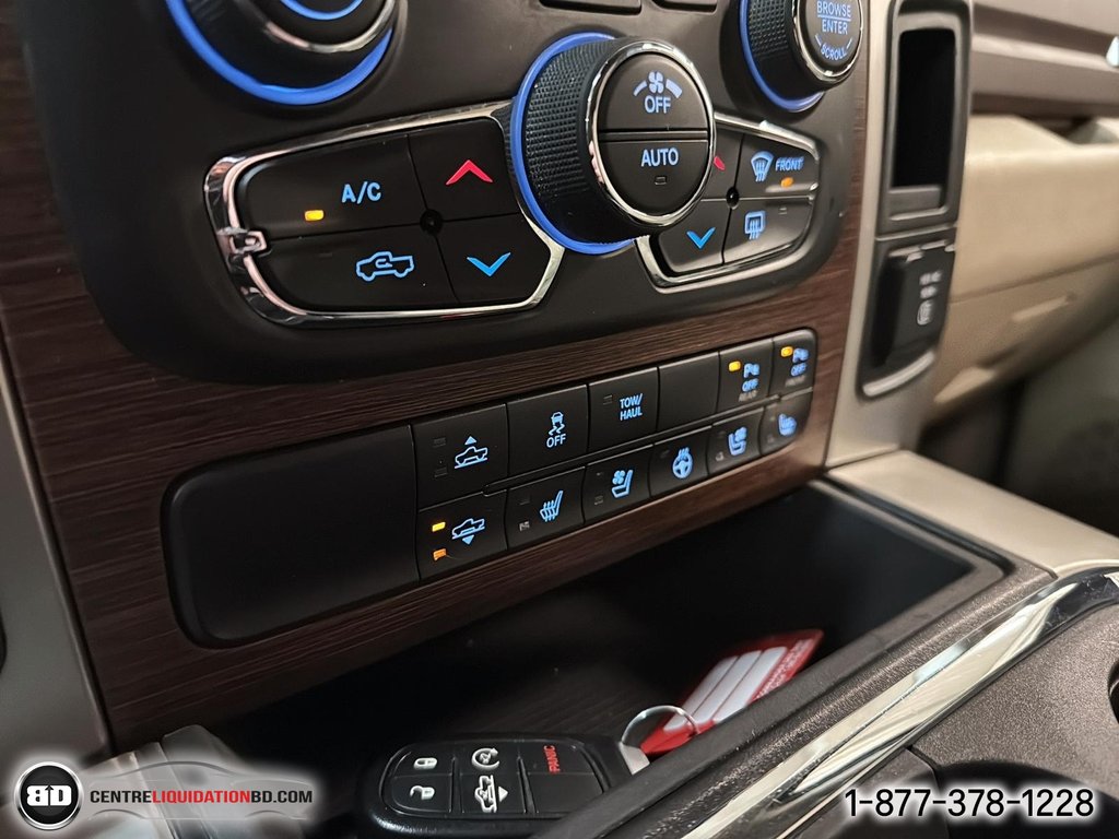2016 Ram 1500 SLT LARAMIE LIMITED CUIR TOIT V8 BOÎTE 5.5P in Granby, Quebec - 27 - w1024h768px