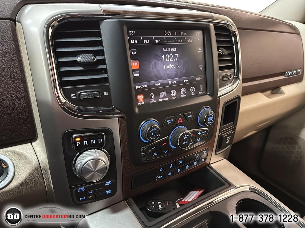 2016 Ram 1500 SLT LARAMIE LIMITED CUIR TOIT V8 BOÎTE 5.5P in Granby, Quebec - 22 - w1024h768px