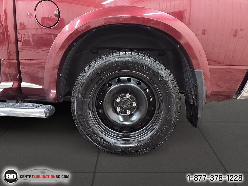 2016 Ram 1500 SLT LARAMIE LIMITED CUIR TOIT V8 BOÎTE 5.5P in Granby, Quebec - 12 - w1024h768px