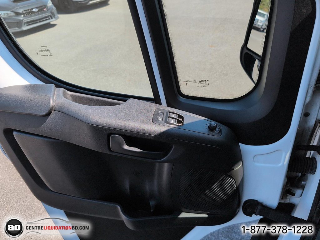 Ram ProMaster Cargo Van 2500 HIGH ROOF 2023 à Granby, Québec - 13 - w1024h768px