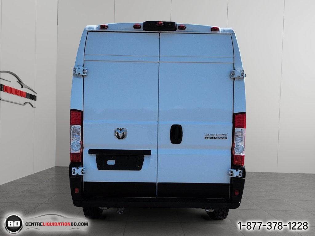 Ram ProMaster Cargo Van 2500 HIGH ROOF 2023 à Granby, Québec - 6 - w1024h768px