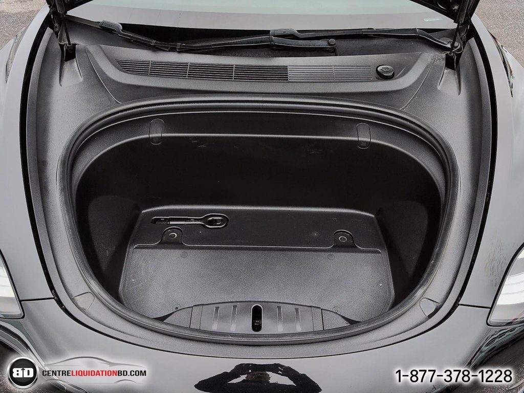 2019 Tesla Model 3 in Granby, Quebec - 11 - w1024h768px