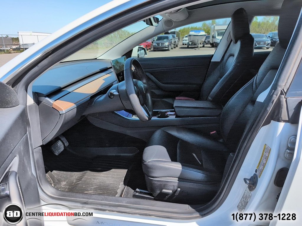 2019 Tesla Model 3 STANDARD PLUS RWD in Granby, Quebec - 13 - w1024h768px
