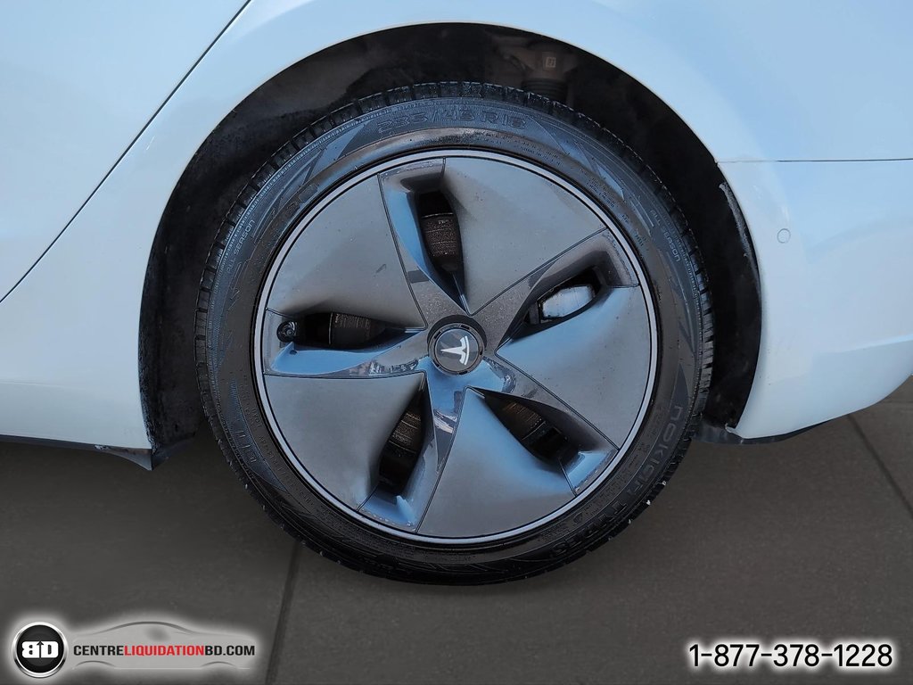 2020 Tesla MODEL 3 Standard Range Plus in Granby, Quebec - 10 - w1024h768px