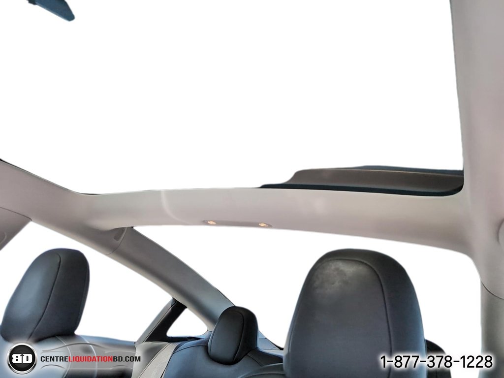 2020 Tesla MODEL 3 Standard Range Plus in Granby, Quebec - 20 - w1024h768px