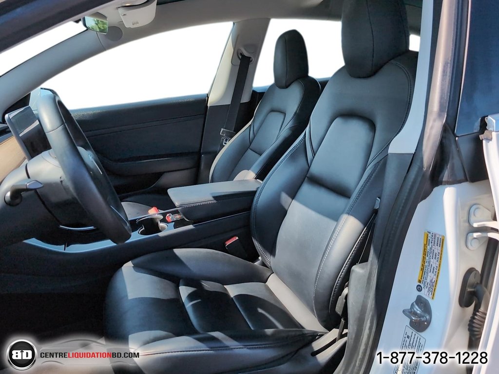 2020 Tesla MODEL 3 Standard Range Plus in Granby, Quebec - 12 - w1024h768px