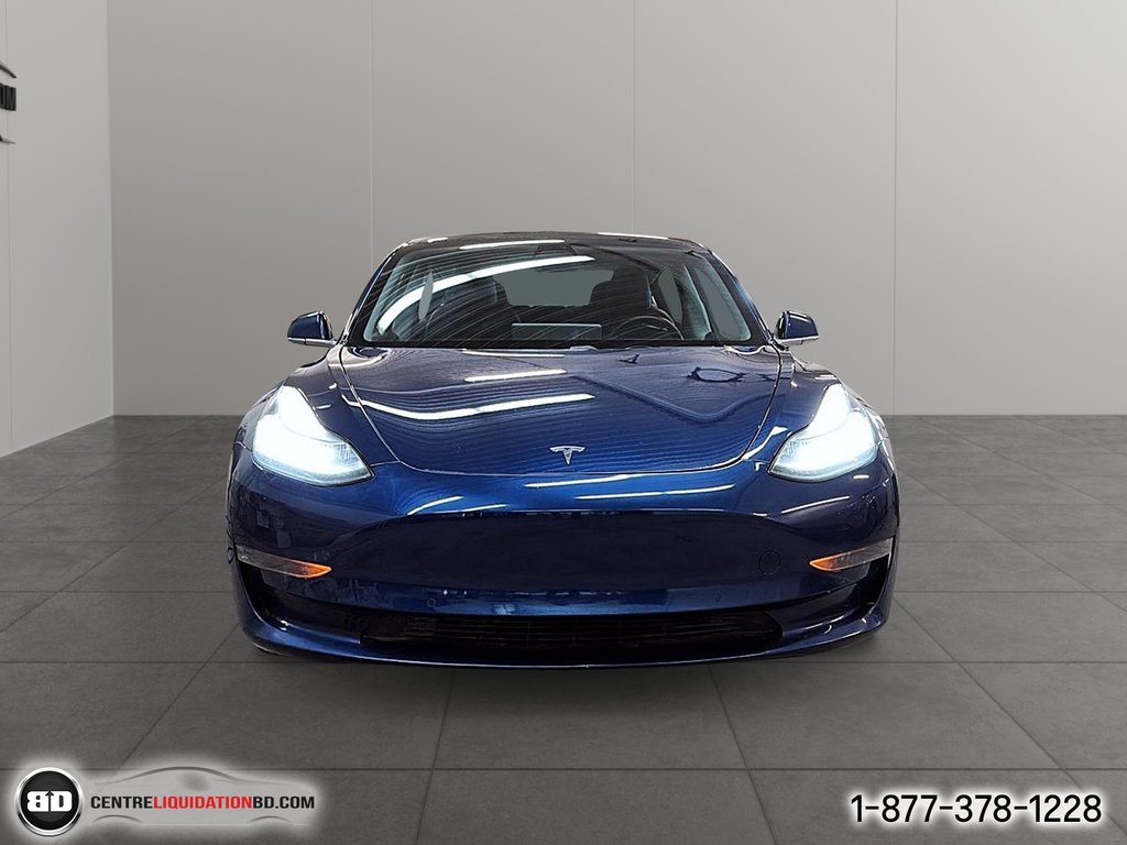 Tesla Model 3 SR + 2020 à Granby, Québec - 2 - w1024h768px