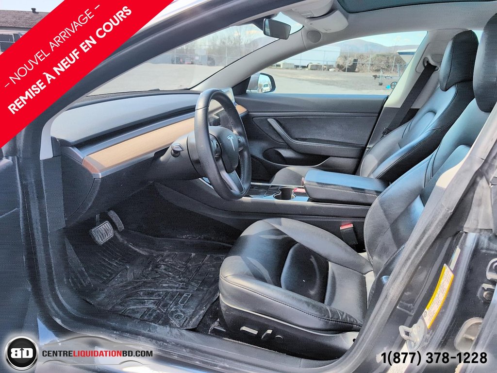 2020 Tesla Model 3 Standard Range Plus in Granby, Quebec - 13 - w1024h768px