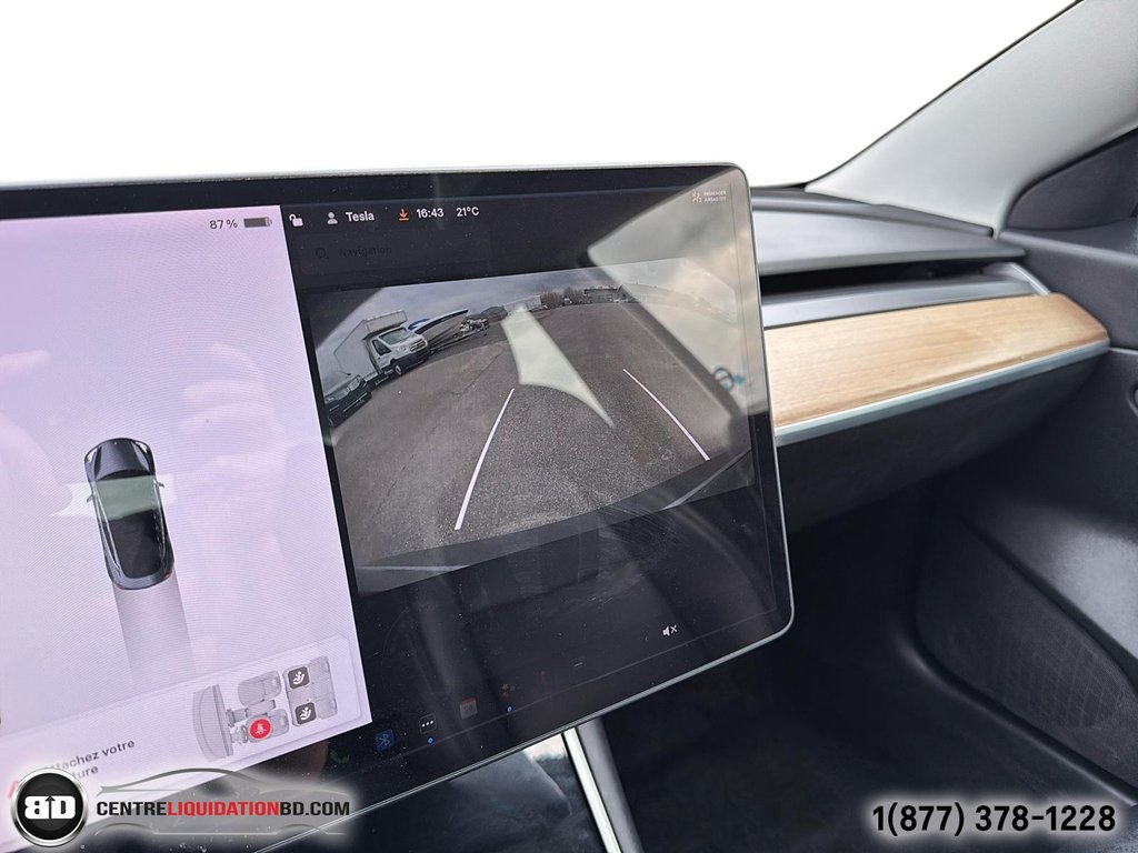 2020 Tesla Model 3 Standard Range Plus in Granby, Quebec - 24 - w1024h768px