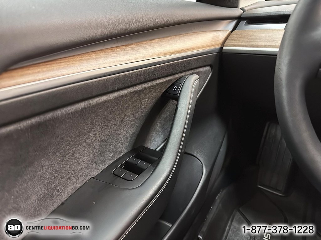 Tesla Model 3 SR+ 2022 à Granby, Québec - 18 - w1024h768px