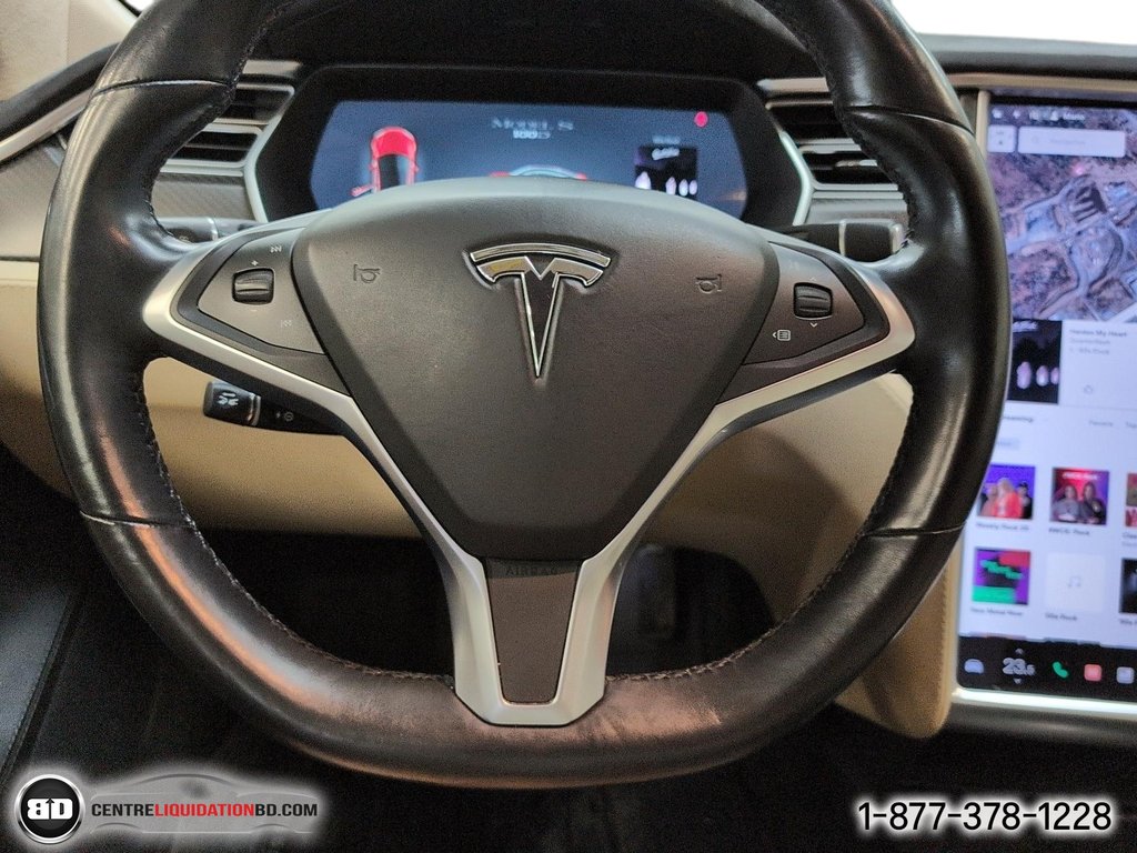 2017 Tesla Model S 100D AWD in Granby, Quebec - 18 - w1024h768px