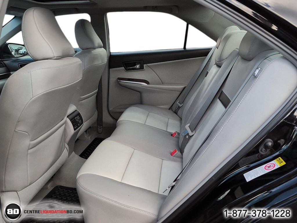 2012 Toyota Camry XLE V6 in Granby, Quebec - 14 - w1024h768px