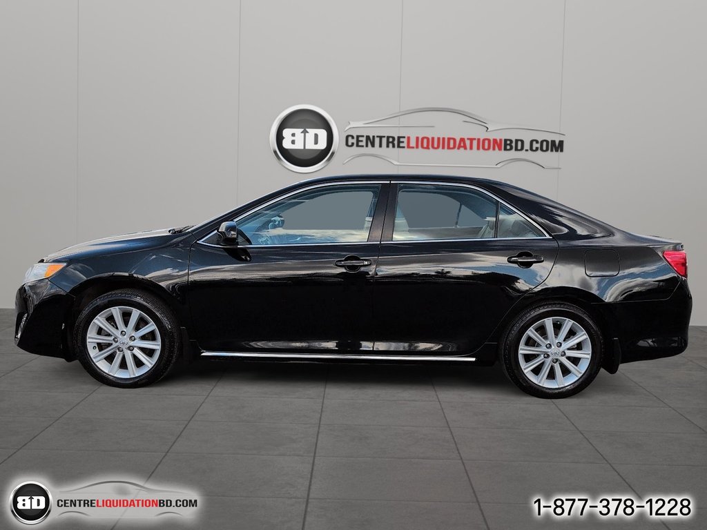 2012 Toyota Camry XLE V6 in Granby, Quebec - 9 - w1024h768px