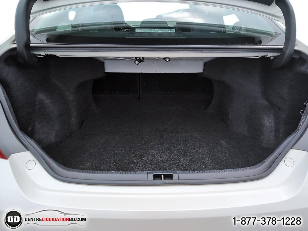 Toyota Camry XSE 2015 à Granby, Québec - 9 - w1024h768px