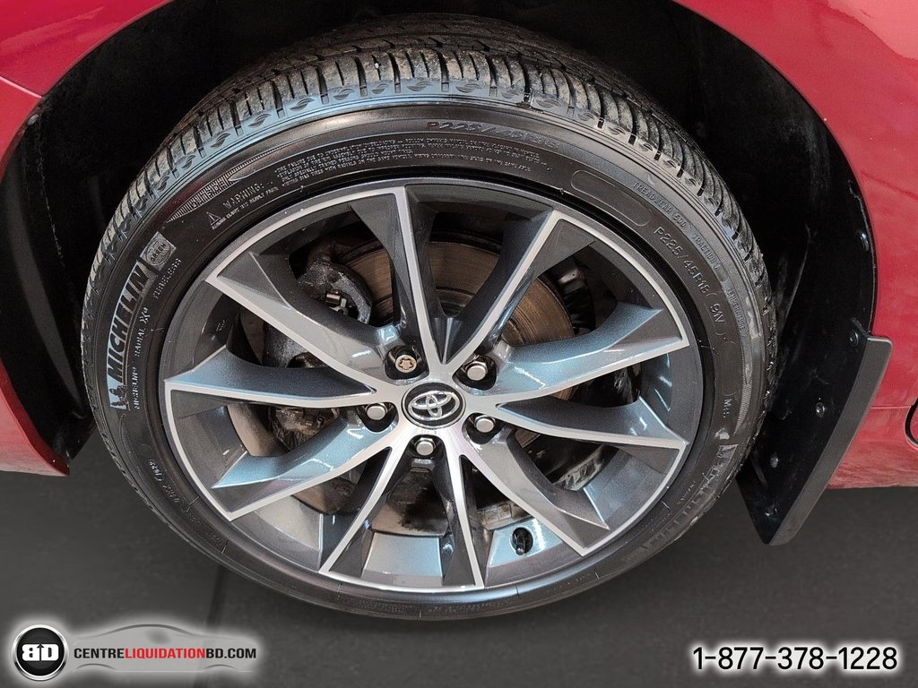2017 Toyota Camry XSE V6 3.5L in Granby, Quebec - 12 - w1024h768px