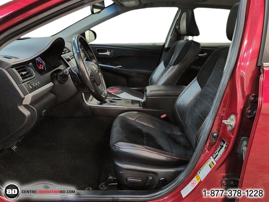 2017 Toyota Camry XSE V6 3.5L in Granby, Quebec - 13 - w1024h768px