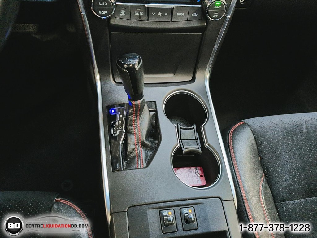 2017 Toyota Camry XSE V6 3.5L in Granby, Quebec - 20 - w1024h768px