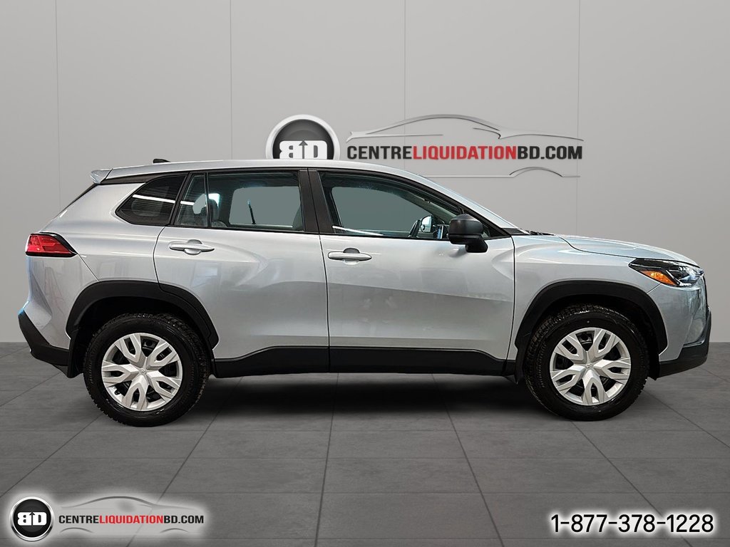 Toyota COROLLA CROSS  2022 à Granby, Québec - 4 - w1024h768px