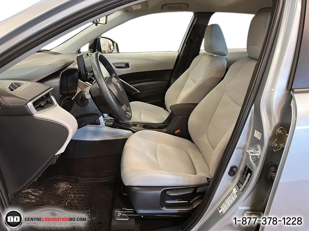 Toyota COROLLA CROSS  2022 à Granby, Québec - 11 - w1024h768px