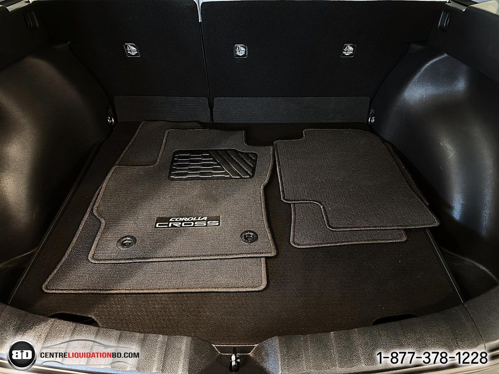 Toyota COROLLA CROSS  2022 à Granby, Québec - 9 - w1024h768px