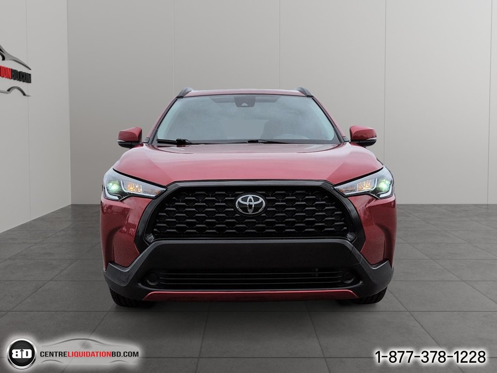 2022 Toyota COROLLA CROSS LE in Granby, Quebec - 2 - w1024h768px
