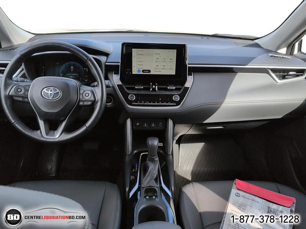 Toyota COROLLA CROSS XLE AWD 2023 à Granby, Québec - 13 - w1024h768px