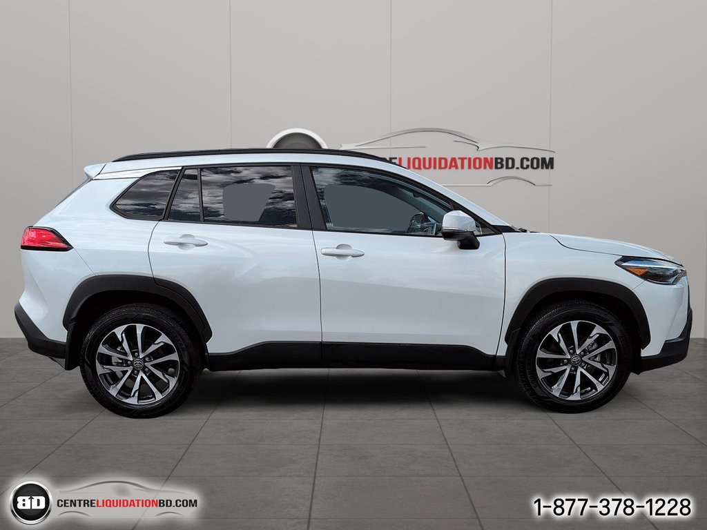 Toyota COROLLA CROSS XLE AWD 2023 à Granby, Québec - 4 - w1024h768px
