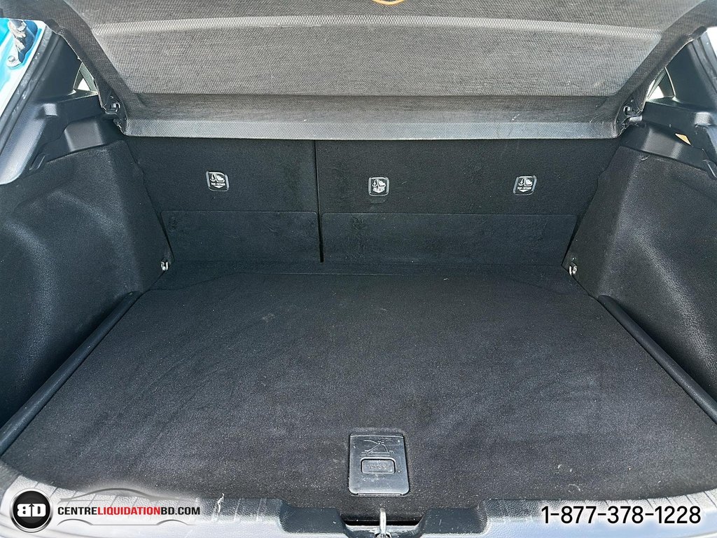 Toyota Corolla Hatchback  2019 à Granby, Québec - 9 - w1024h768px