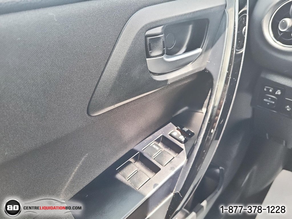 2018 Toyota Corolla iM in Granby, Quebec - 14 - w1024h768px