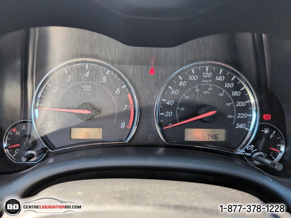 2013 Toyota Corolla in Granby, Quebec - 18 - w1024h768px