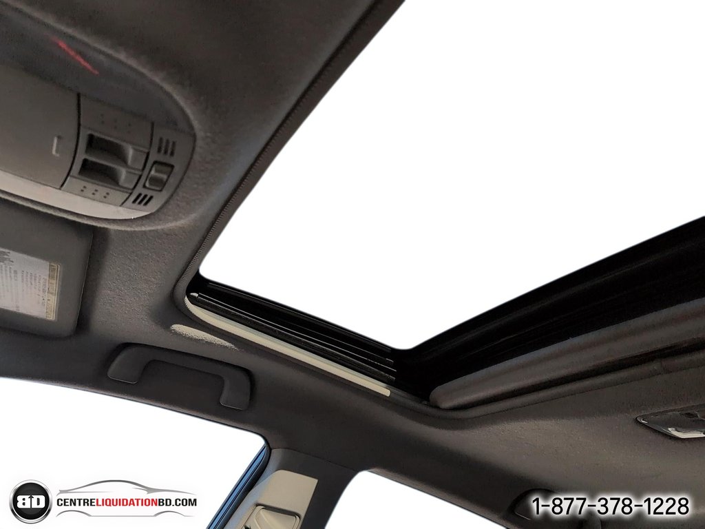 2013 Toyota Corolla in Granby, Quebec - 22 - w1024h768px