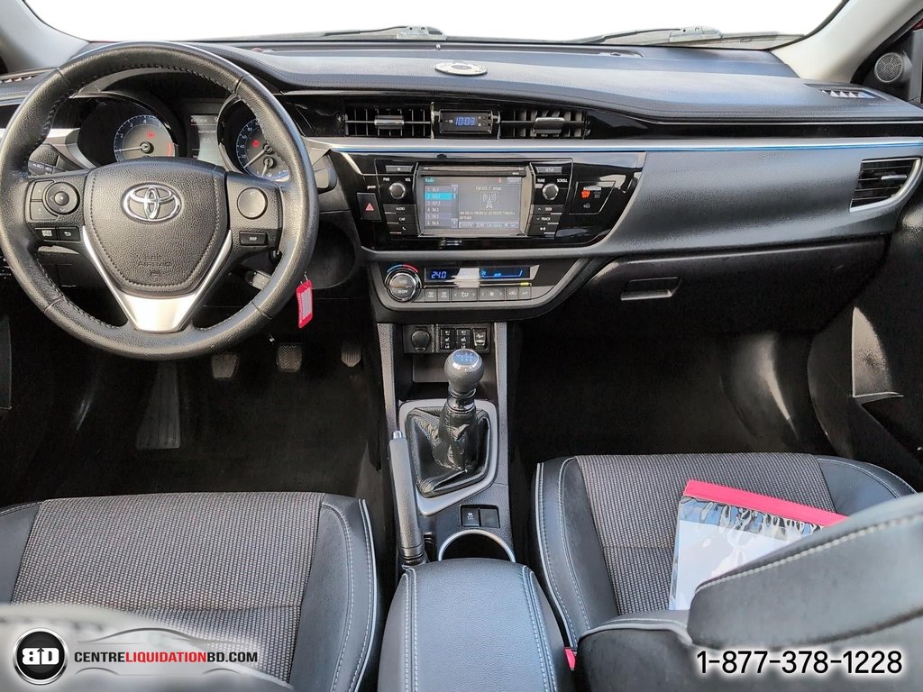 2015 Toyota Corolla S MANUELLE in Granby, Quebec - 15 - w1024h768px