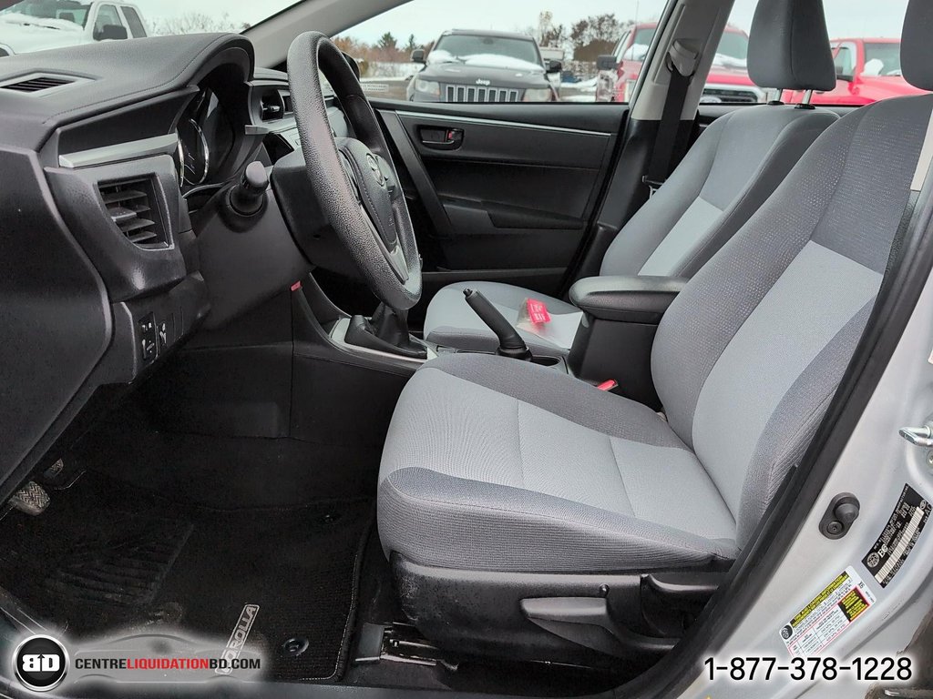 2015 Toyota Corolla CE in Granby, Quebec - 13 - w1024h768px