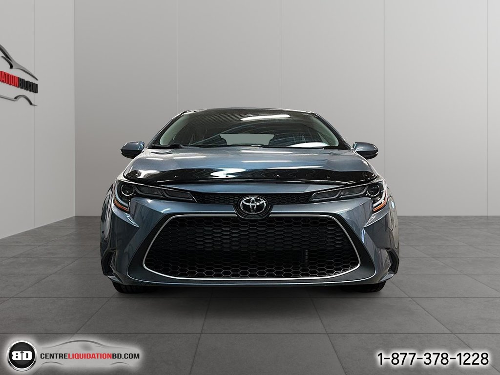 2020 Toyota Corolla XLE in Granby, Quebec - 2 - w1024h768px