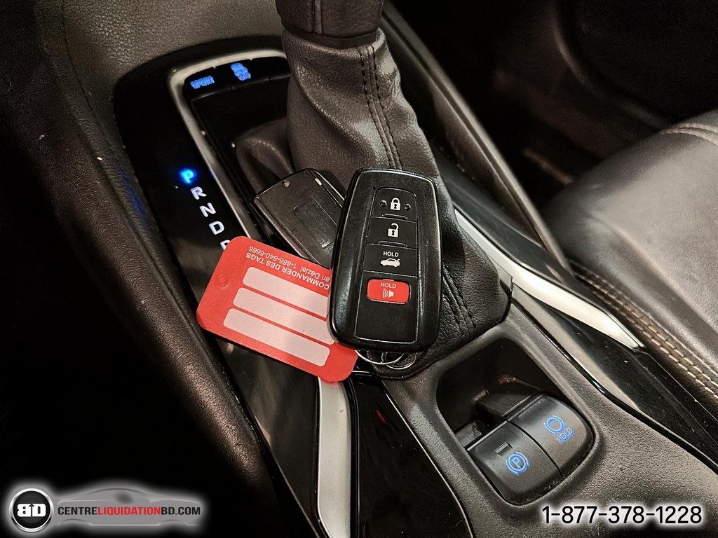 2020 Toyota Corolla XLE in Granby, Quebec - 19 - w1024h768px