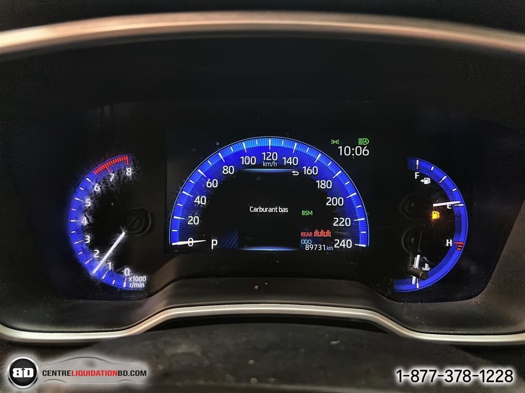 2020 Toyota Corolla XLE in Granby, Quebec - 15 - w1024h768px