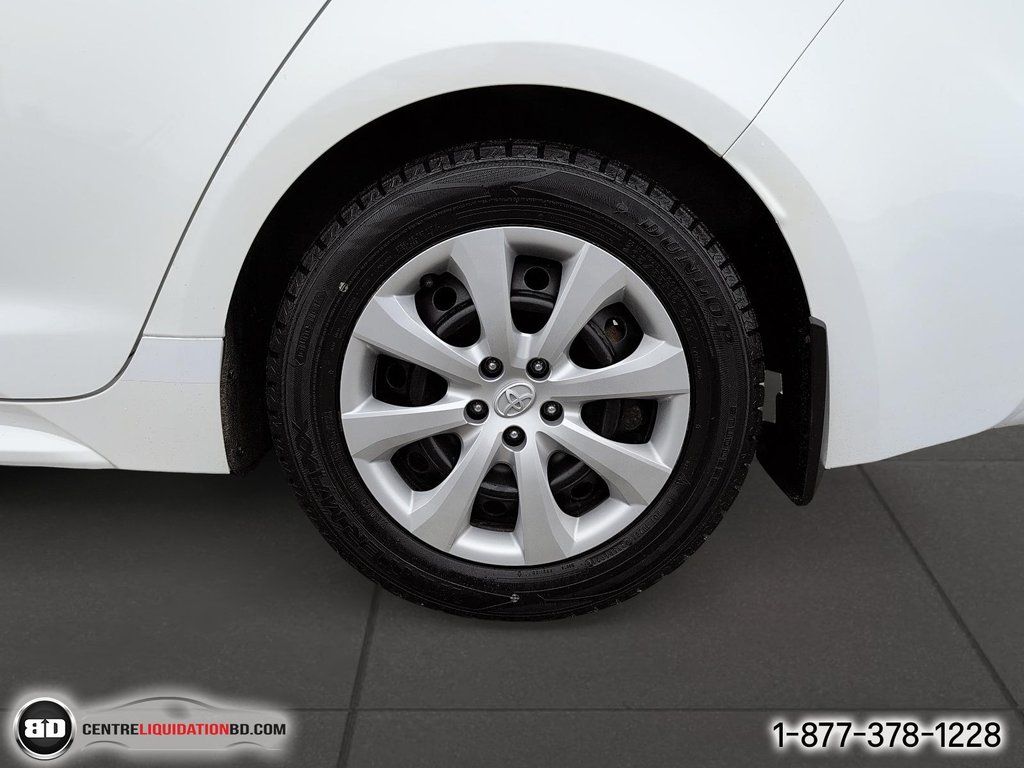 2020 Toyota Corolla in Granby, Quebec - 10 - w1024h768px