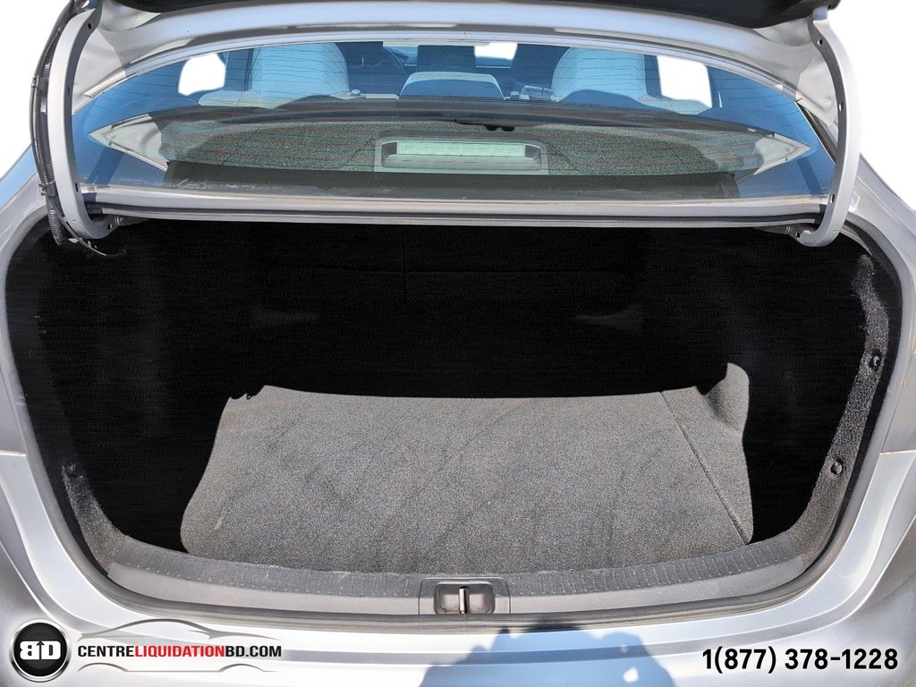 2020 Toyota Corolla L AUTOMATIQUE in Granby, Quebec - 11 - w1024h768px