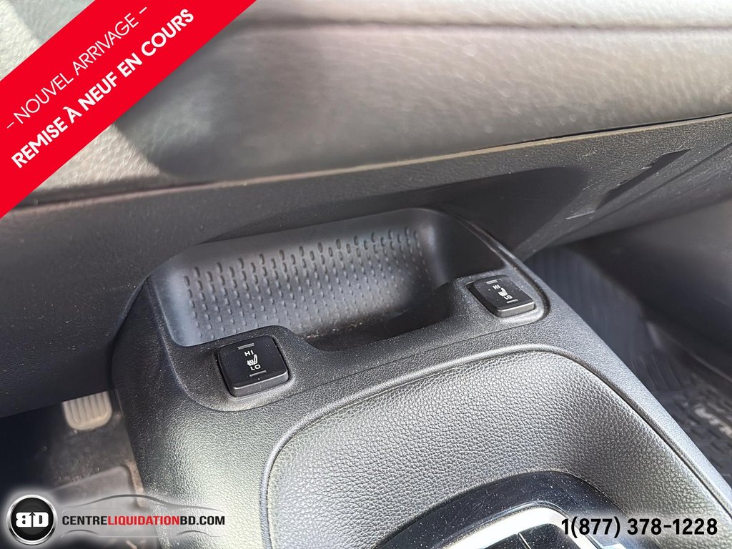 2021 Toyota Corolla SE AUTOMATIQUE in Granby, Quebec - 16 - w1024h768px
