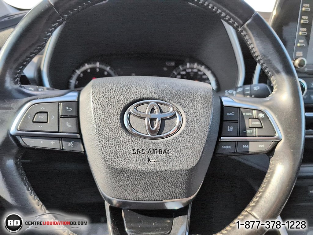 2020 Toyota Highlander XLE 8 PASSAGERS in Granby, Quebec - 18 - w1024h768px